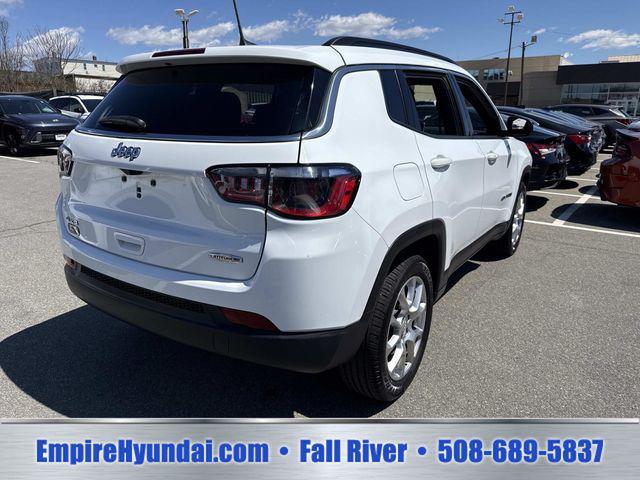 2023 Jeep Compass Latitude Lux FWD