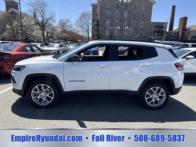 2023 Jeep Compass Latitude Lux FWD