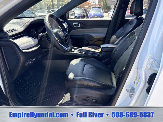 2023 Jeep Compass Latitude Lux FWD