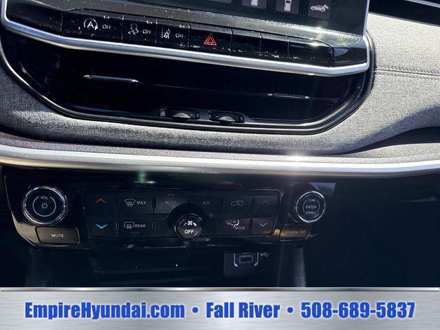 2023 Jeep Compass Latitude Lux FWD