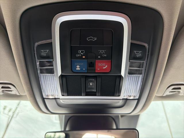 2022 Ram 1500 Laramie Crew Cab 4x4 5'7" Box