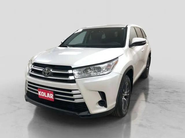 2019 Toyota Highlander LE for sale in Hermantown, MN