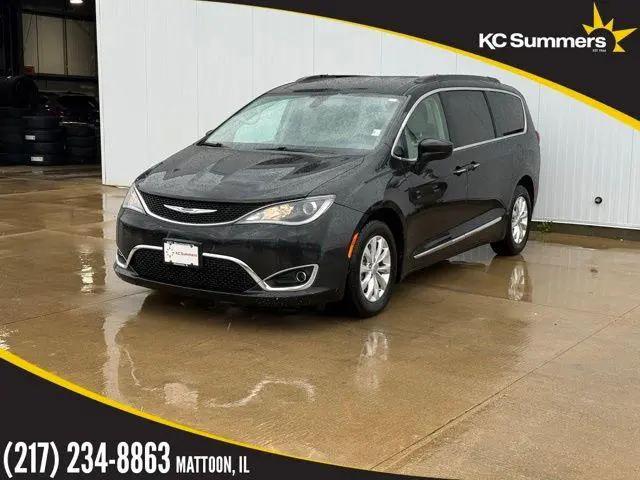 2017 Chrysler Pacifica Touring-L for sale in Mattoon, IL