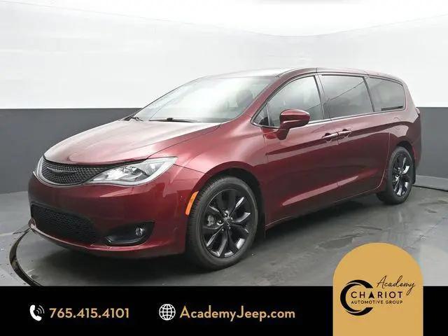 2020 Chrysler Pacifica Touring for sale in Tipton, IN