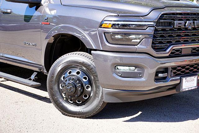 2026 Ram 3500 Limited Crew Cab 4x4 8' Box
