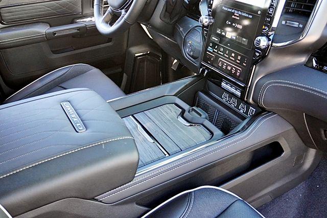 2026 Ram 3500 Limited Crew Cab 4x4 8' Box