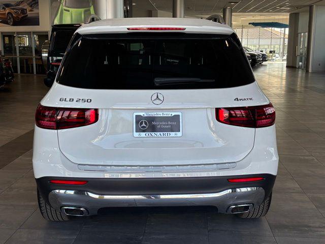 2026 Mercedes-Benz GLB 4MATIC