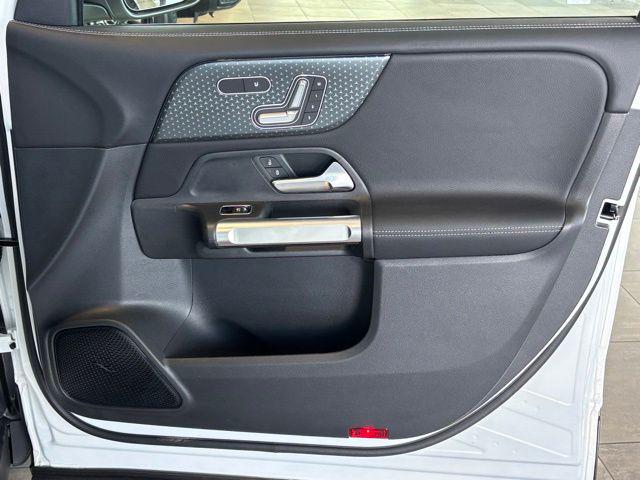 2026 Mercedes-Benz GLB 4MATIC