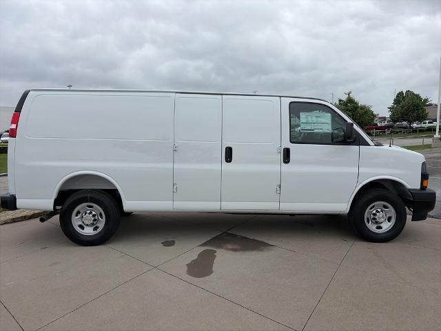 2026 Chevrolet Express Cargo Van 2500 Extended Wheelbase, WT, RWD