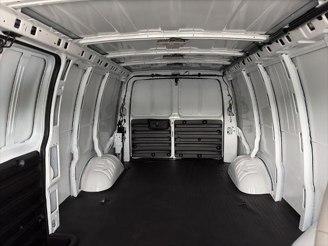 2026 Chevrolet Express Cargo Van 2500 Extended Wheelbase, WT, RWD