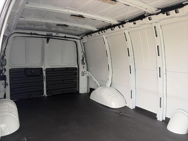 2026 Chevrolet Express Cargo Van 2500 Extended Wheelbase, WT, RWD