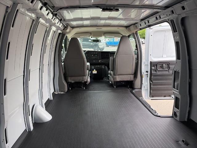 2026 Chevrolet Express Cargo Van 2500 Extended Wheelbase, WT, RWD