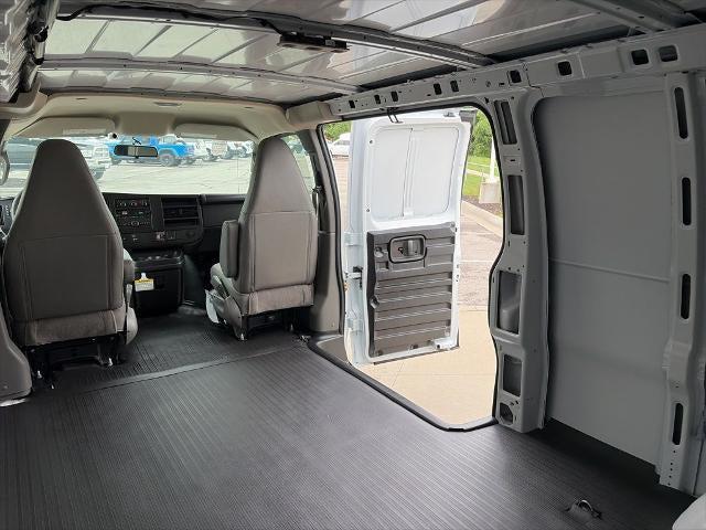 2026 Chevrolet Express Cargo Van 2500 Extended Wheelbase, WT, RWD