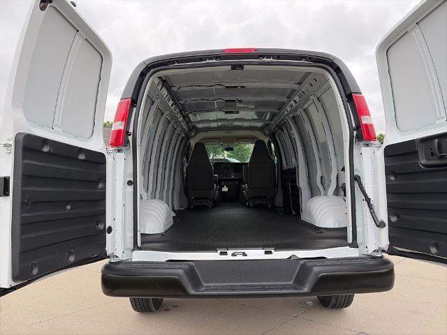 2026 Chevrolet Express Cargo Van 2500 Extended Wheelbase, WT, RWD