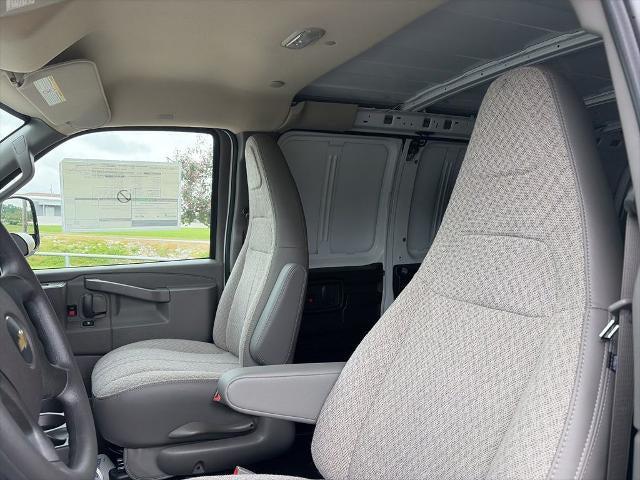 2026 Chevrolet Express Cargo Van 2500 Extended Wheelbase, WT, RWD