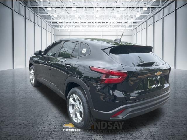 2026 Chevrolet Trax FWD LS
