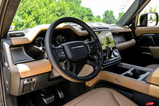 2026 Land Rover Defender P500 V8