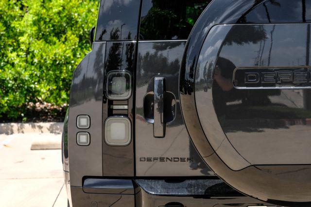 2026 Land Rover Defender P500 V8