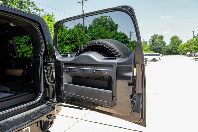 2026 Land Rover Defender P500 V8
