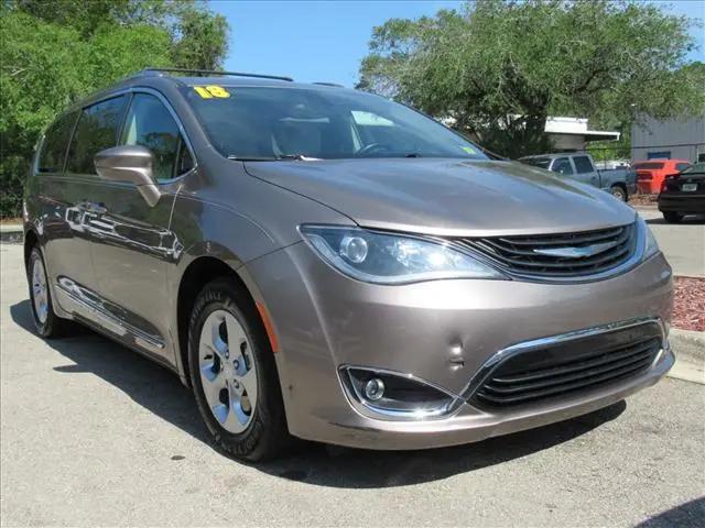 2018 Chrysler Pacifica Hybrid Touring L for sale in Gainesville, FL
