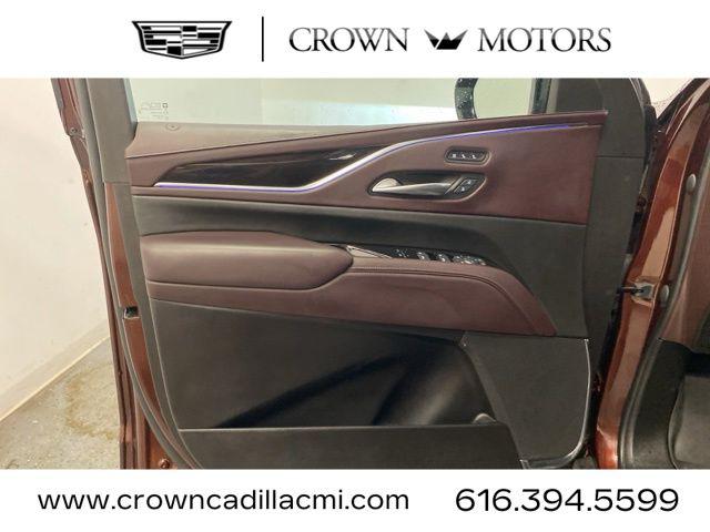 2023 Cadillac Escalade 4WD Sport Platinum