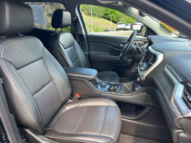 2023 GMC Acadia AWD SLT
