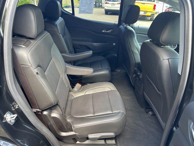 2023 GMC Acadia AWD SLT