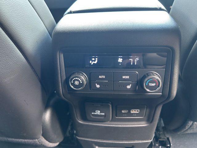 2023 GMC Acadia AWD SLT