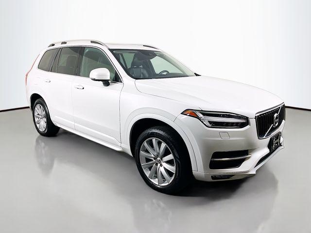 2017 Volvo XC90 T6 Momentum