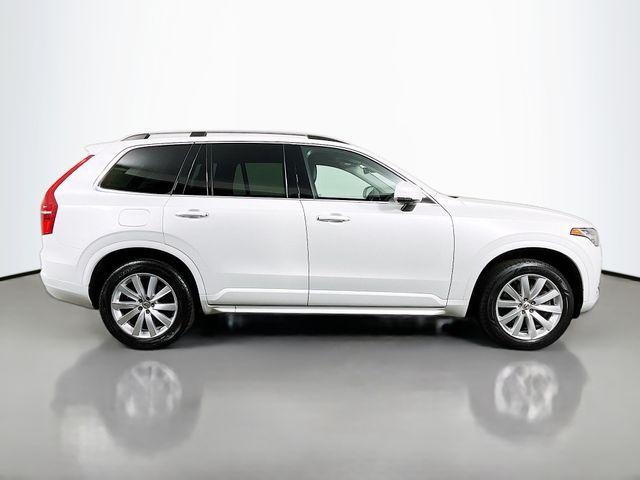 2017 Volvo XC90 T6 Momentum