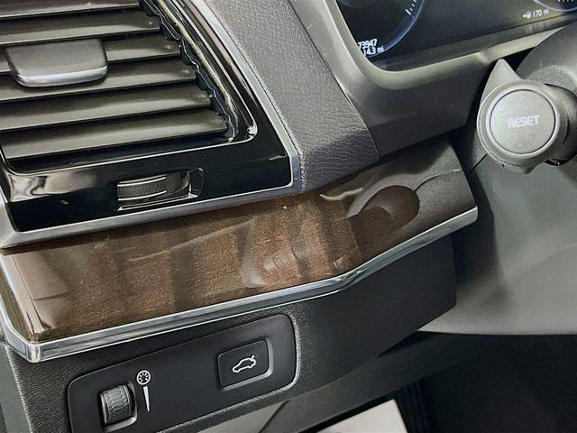 2017 Volvo XC90 T6 Momentum