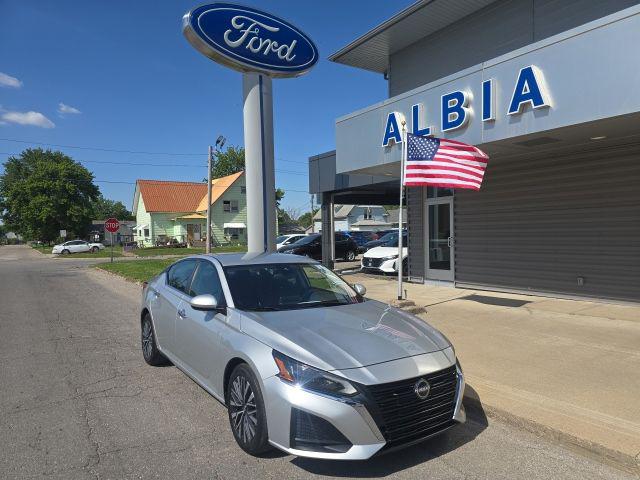 2023 Nissan Altima SV FWD for sale in Albia, IA