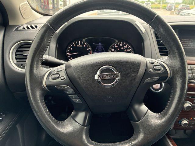 2017 Nissan Pathfinder Platinum