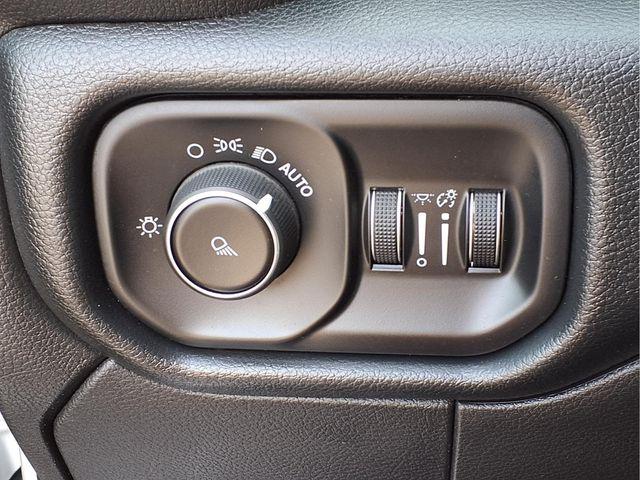 2020 Jeep Ram 2500 Tradesman Crew Cab 4x4 8' Box
