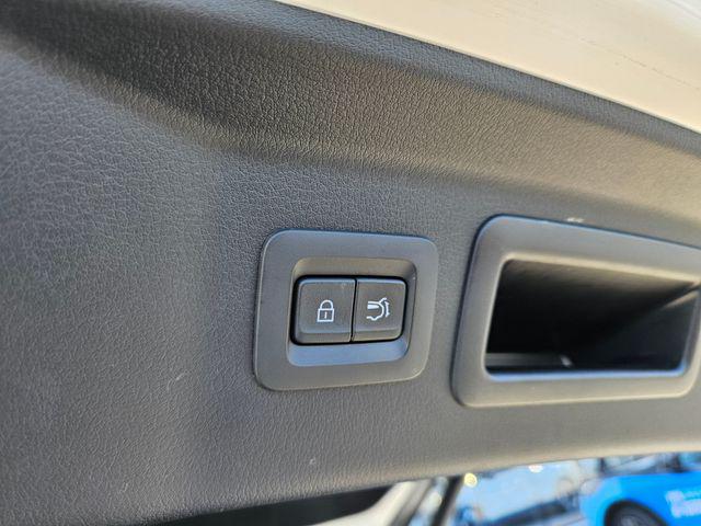 2025 Mazda X-90 Premium Plus Package