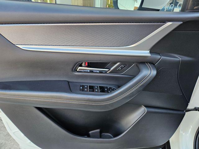 2025 Mazda X-90 Premium Plus Package