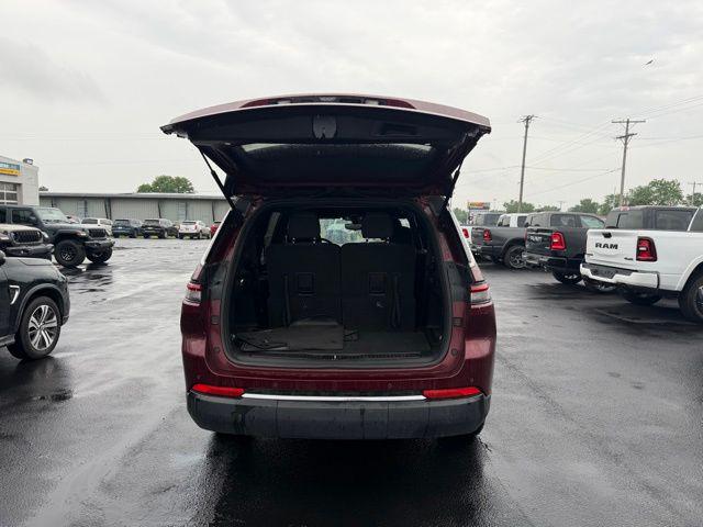 2024 Jeep Grand Cherokee L Laredo 4x4