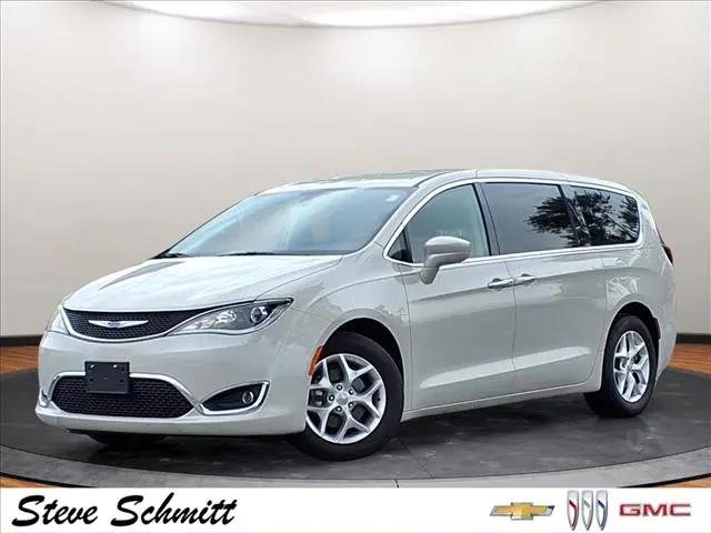 2020 Chrysler Pacifica Touring for sale in Highland, IL