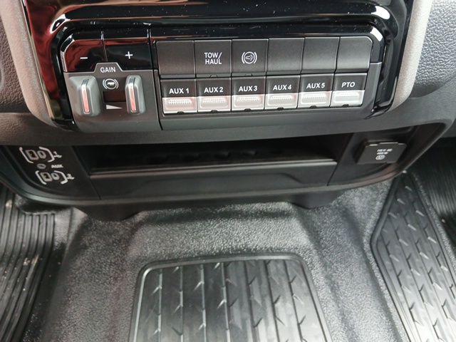 2026 Ram 3500 Tradesman/Big Horn