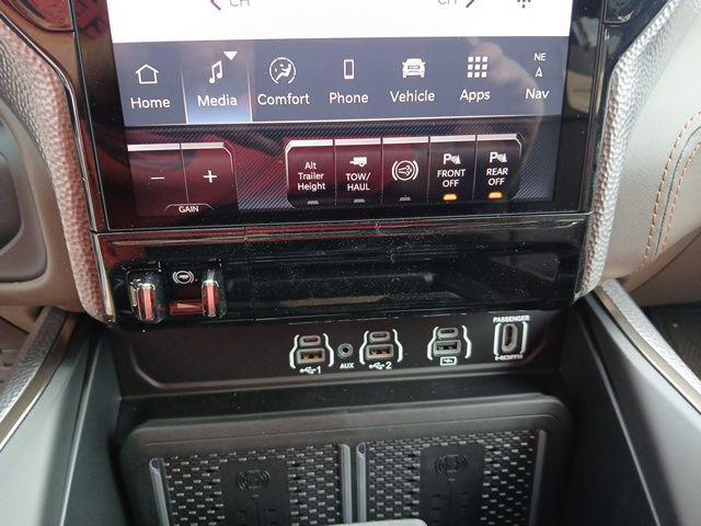 2026 Ram 3500 Limited Longhorn Crew Cab 4x4 8' Box