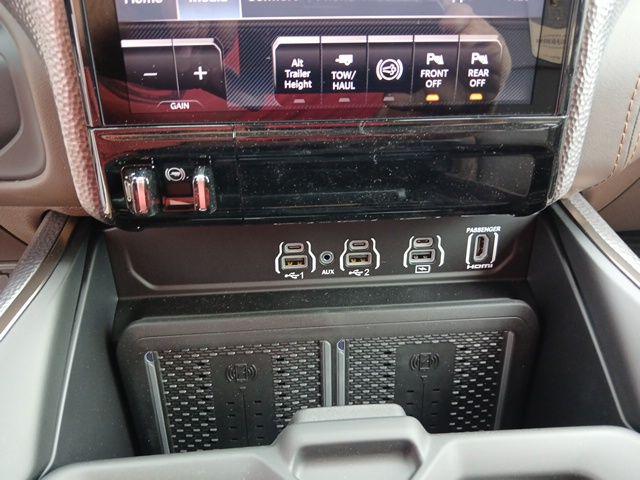 2026 Ram 3500 Limited Longhorn Crew Cab 4x4 8' Box