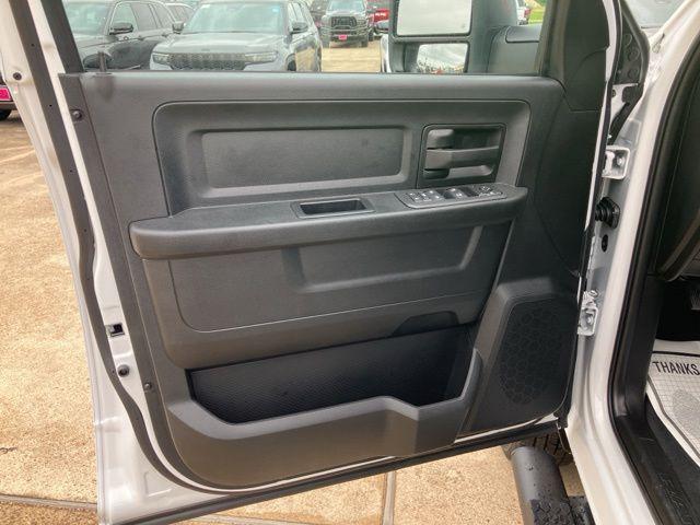 2026 Ram 3500 Tradesman Crew Cab 4x4 8' Box