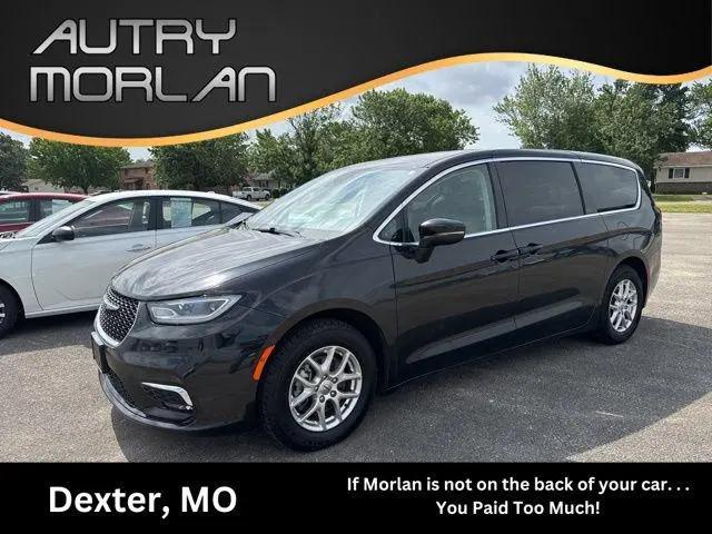 2023 Chrysler Pacifica Touring L for sale in Dexter, MO
