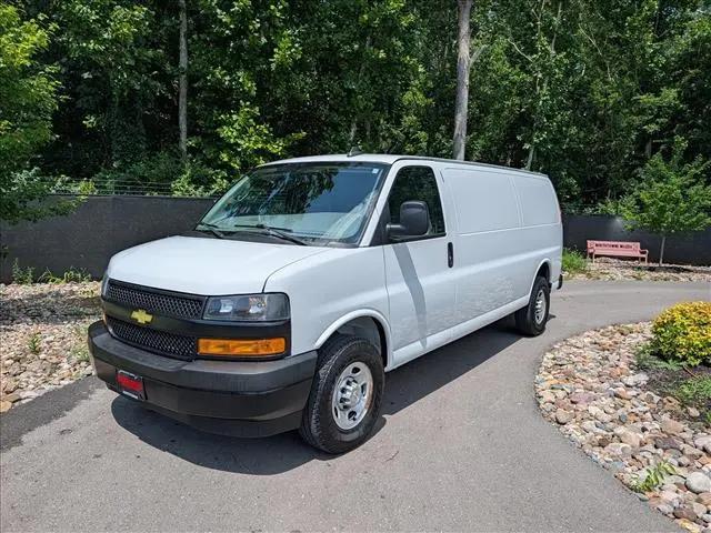 2021 Chevrolet Express Cargo Van RWD 2500 Extended Wheelbase WT for sale in Kansas City, MO