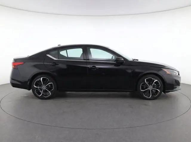 2023 Nissan Altima SR FWD