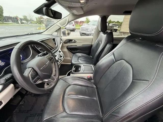 2022 Chrysler Pacifica Hybrid Touring L