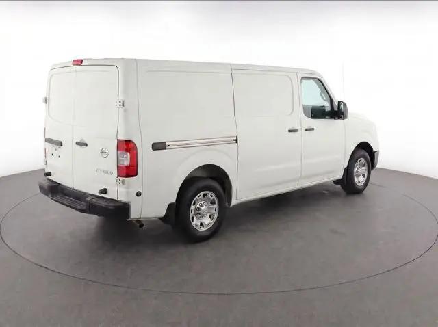 2017 Nissan 1500 S V6