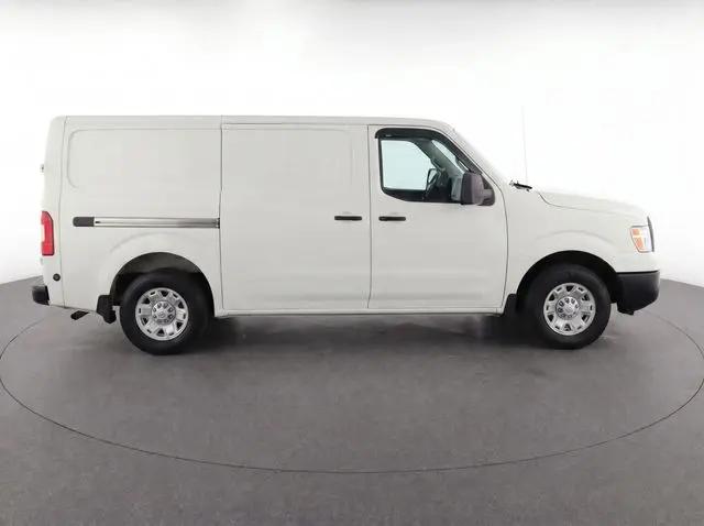 2017 Nissan 1500 S V6