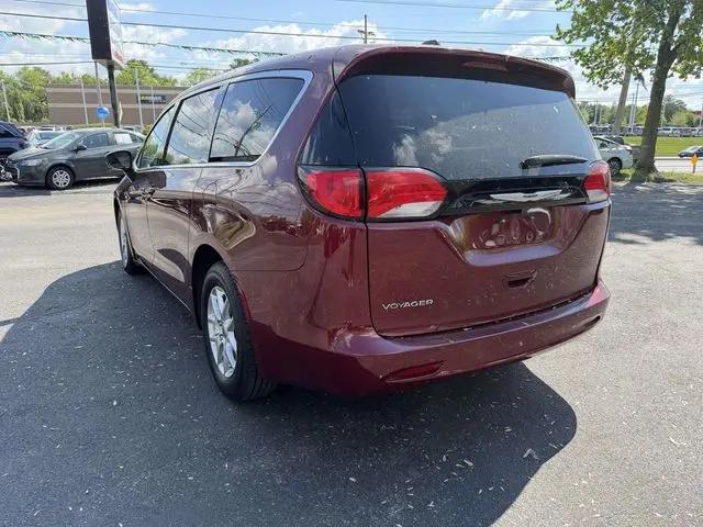 2023 Chrysler Voyager LX