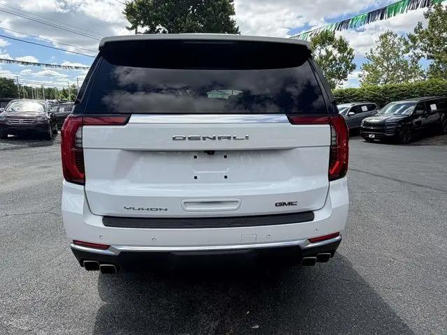 2025 GMC Yukon 4WD Denali